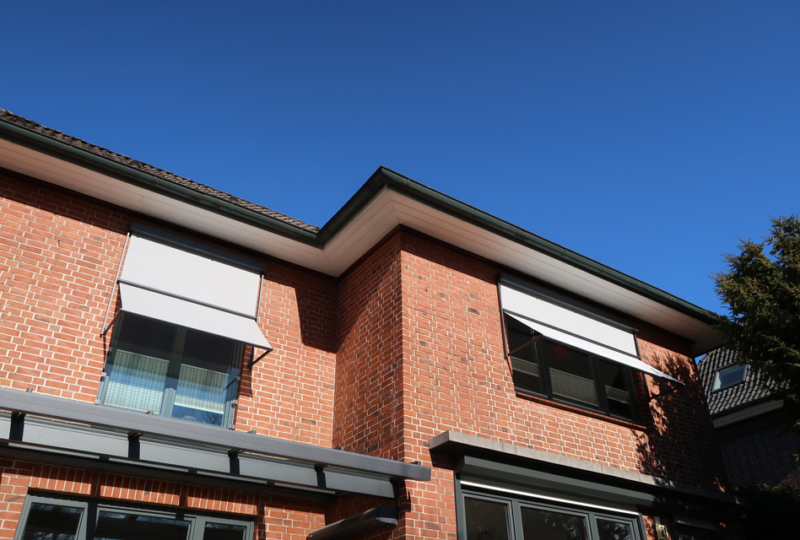 Glasdachbeschattung mit Unterglas-Markise und Fensterbeschattung mit Markisoletten