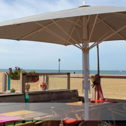 Bahama-Jumbrella in Strandcafé Windstabiler Profi-Großschirm Bahama-Jumbrella in Strandcafé