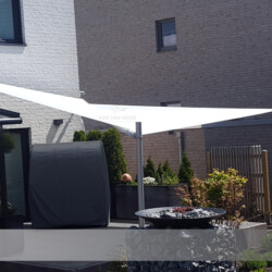 Soliday C Sonnensegel mit elektrischer Höhenverstellung Soliday C Sonnensegel mit elektrischer Höhenverstellung