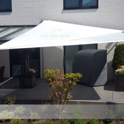 Soliday C Sonnensegel mit elektrischer Höhenverstellung Soliday C Sonnensegel mit elektrischer Höhenverstellung in Schleswig Holstein