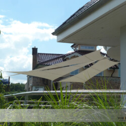 Fixe Sonnensegel - dreieckig und trapezförmig Leichte Fixsegel - dreieckig und trapezförmig für Design, Sonnen- und Sichtschutz in Oststeinbek