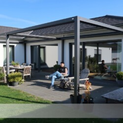 Leiner q.bus-SZ Doppel-Pergola-Markise Leiner q.bus-SZ Doppel-Pergola-Markise geöffnet