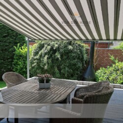 Schwebemarkise Markilux / textilves Terrassendach Schwebe-/Pergolamarkise Markilux / textiles Terrassendach mit Dachmontage