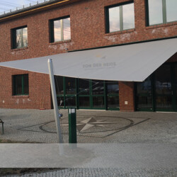 Großes Markisen-Segel Großes Markisen-Sonnensegel SunFurl RES mit einseitig abgesenkter Höhverstellung