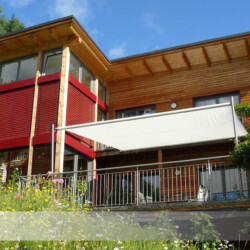 Shadesign Markisensegel an Holzhaus Shadesign-inox Markisensegel an Holzhaus