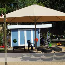 Runder Kita-Schirm Runder Profi-Großschirm in Kita mit 6m Durchmesser