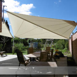 Beschattung Sonnensegel Soliday-C Beschattung mittels aufrollbarem Sonnensegel Soliday-C