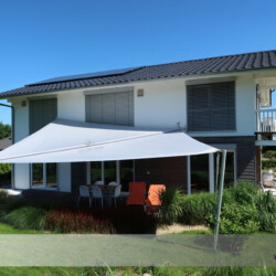 Rollup-Segel Soliday C Soliday-C in Gräsergarten