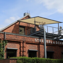 Markilux Pergola-Markise mit Werbedruck Markilux Pergola-Markise mit Werbedruck "Streckels & Schrader" Hamburg