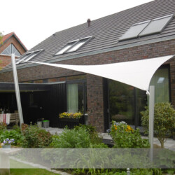 Terrassen-Segel Fachgerecht geplantes und montiertes Sonnensegel für Terrasse in Zerrentin