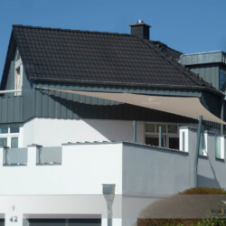 Saisonsegel und Sichtschutzsegel Hochterrasse in Bad Segelberg Golle-Saisonsegel und Sichtschutzsegel aus Weathermax auf Hochterrasse in Bad Segeberg