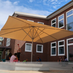 Quadratschirm 5x5m Profi-Großschirm May-Schattello für Sandkiste in Schule