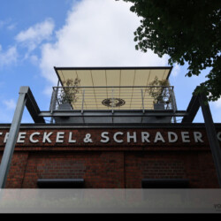 Pergola-Markise bei Firma Streckel&Schrader Pergola-Markise auf Dachterrasse der Firma Streckel&Schrader in Hamburg