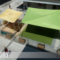 Zwei Sonnensegel in Hamburg City-Nord Zwei Sonnensegel in einer Kita in City-Nord Hamburg