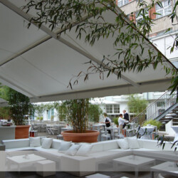 Gastro-Markise Leiner Sunrain Regensichere Markise LEINER SUNRAIN in Gastronomie